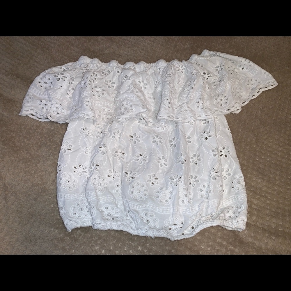 💥SOLD💥 Rue21 Off the shoulder top